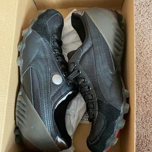 Puma MY-16 women’s size 6.5 black